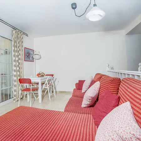 Las Arenas Apartamento 4p Piscina Appartement